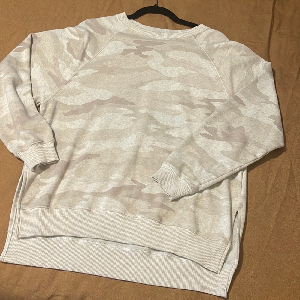 XS American Eagle Camo Sweatshirt - Picture 2 of 3